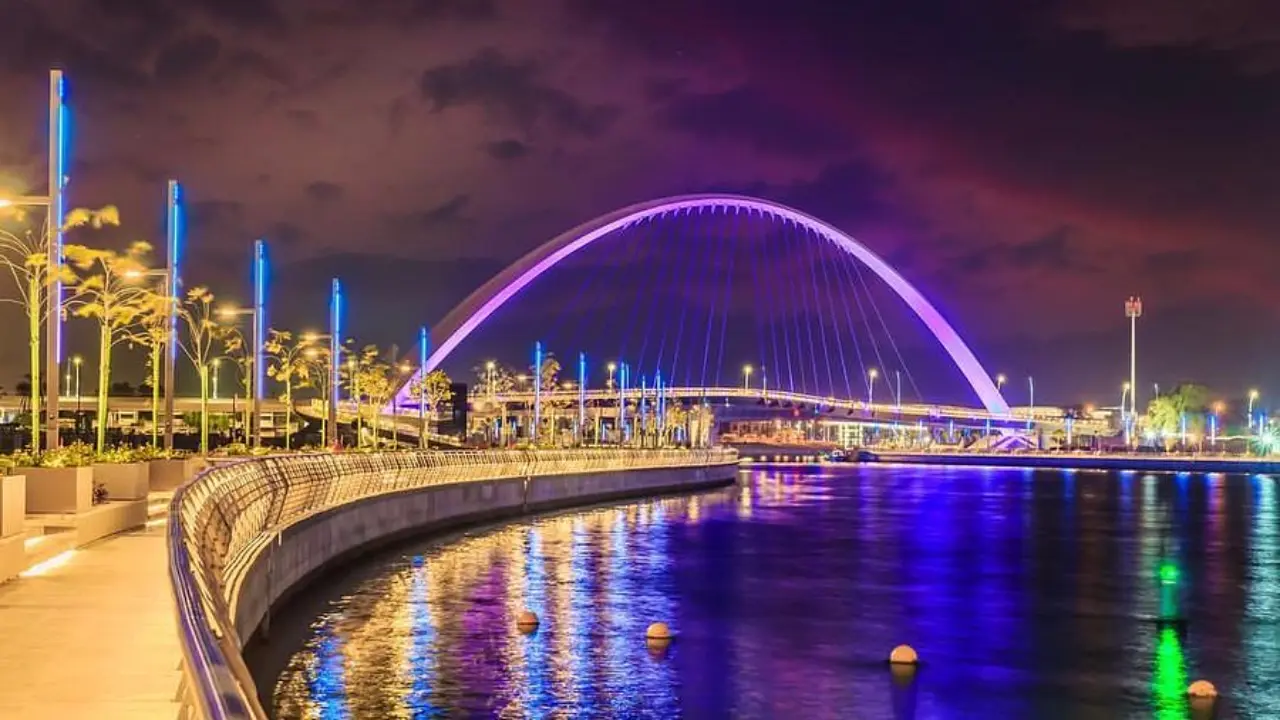 Набережная Дубайского водного канала