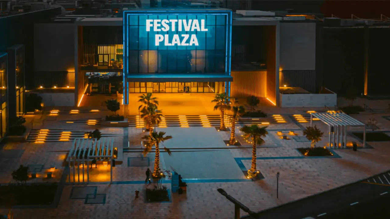 Festival Plaza 
