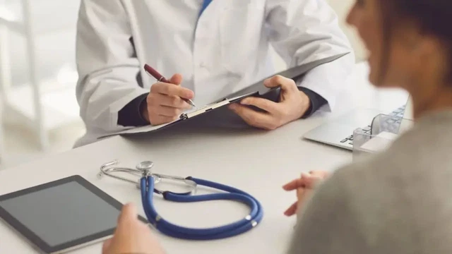 Hospitals and Clinics Near Dubai Islands