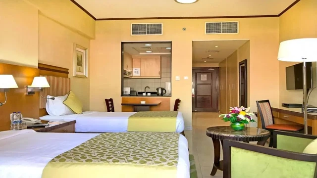 Hotels in Discovery Gardens