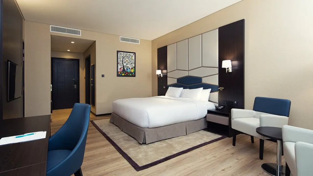 Отели в Дубайском производственном городе