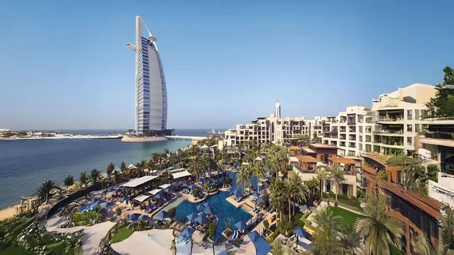 Hotels in Umm Suqeim