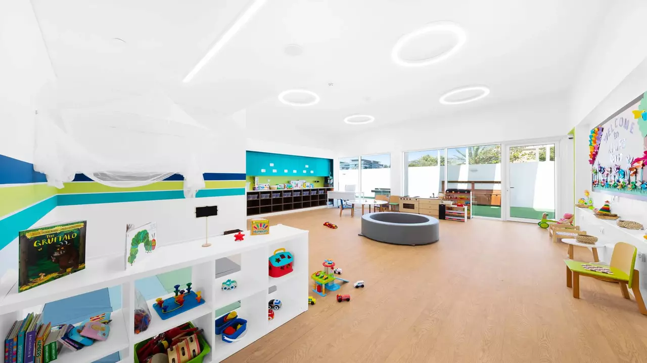 المدارس والحضانات في سيتي ووك