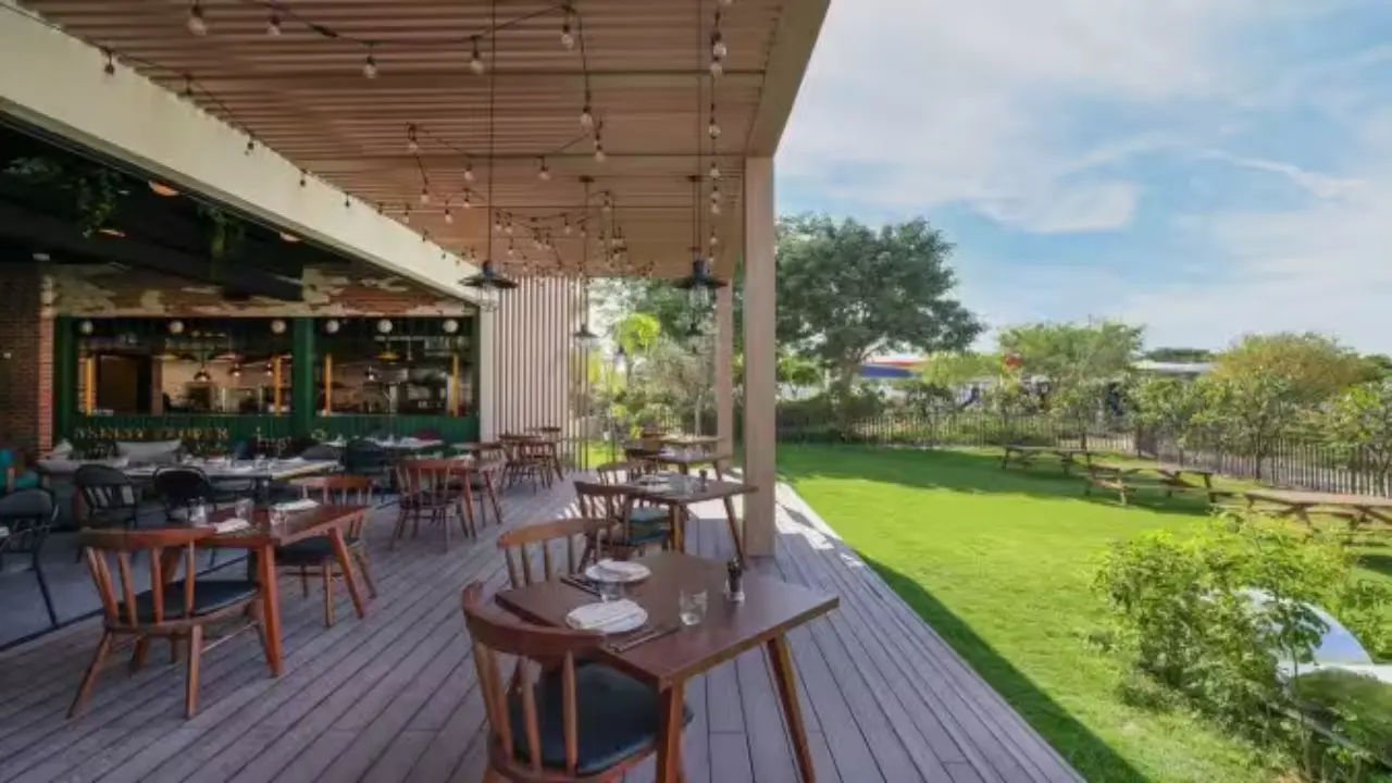 Restaurants In Academic City