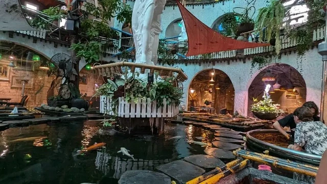 Restaurants and Cafés in The Oasis