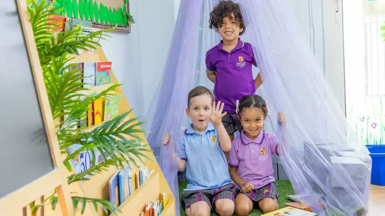 مدارس في مجمع دبي لاند السكني