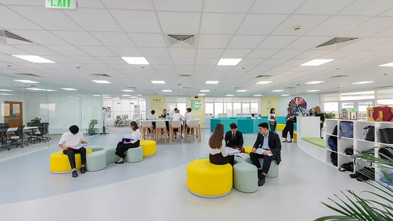 Школы в Jumeirah Park