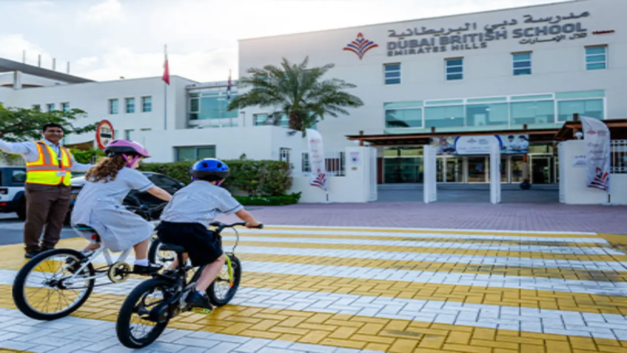 Школы в Emirates Hills