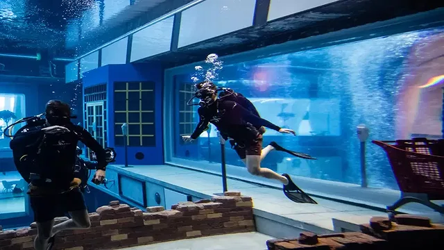 Deep Dive Dubai
