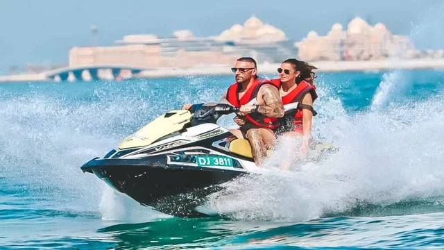 الرياضات المائية