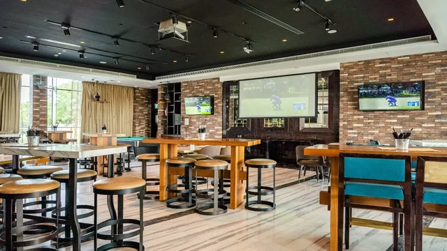 71 Sports Bar