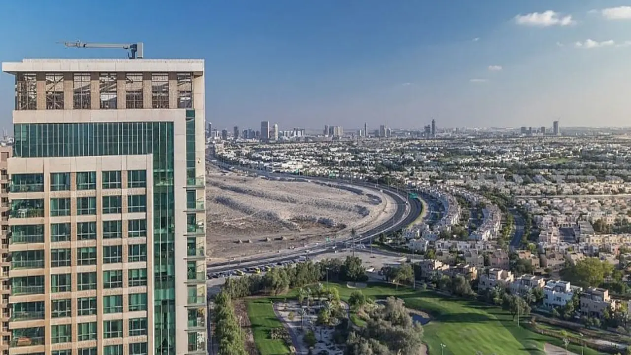 سلبيات السكن في قرية جميرا الدائرية بدبي