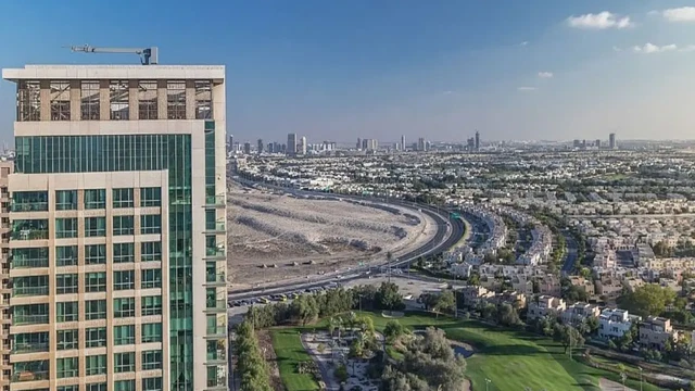 سلبيات السكن في قرية جميرا الدائرية بدبي