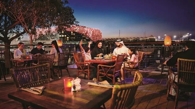 المطاعم والحياة الليلية في جزيرة ياس