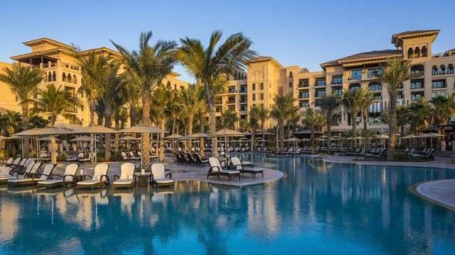 four seasons resort dubai