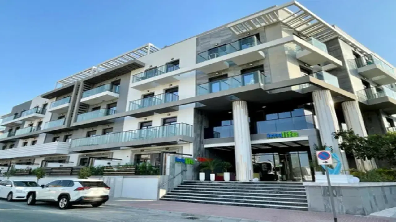 Izzi Life Mint Apart Hotel 
