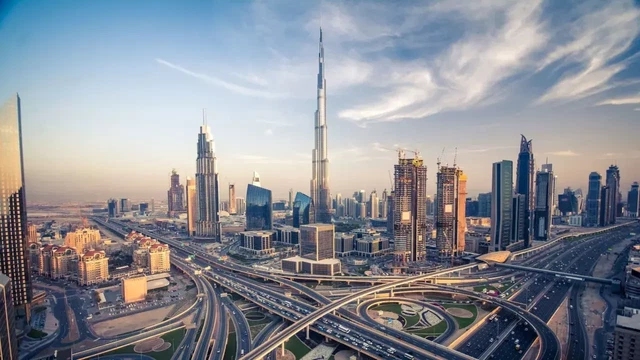 سكان دبي 2025