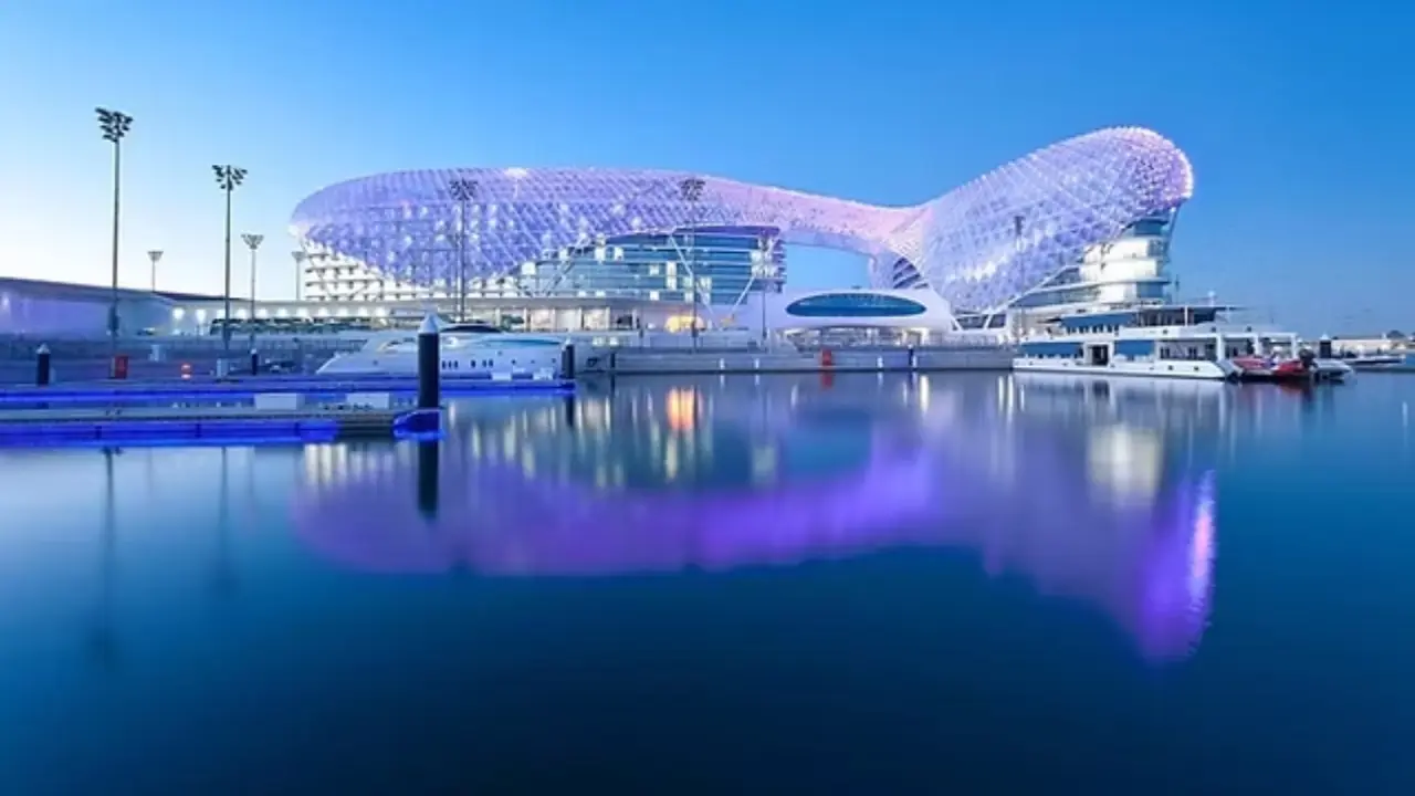 فندق دبليو أبوظبي، جزيرة ياس