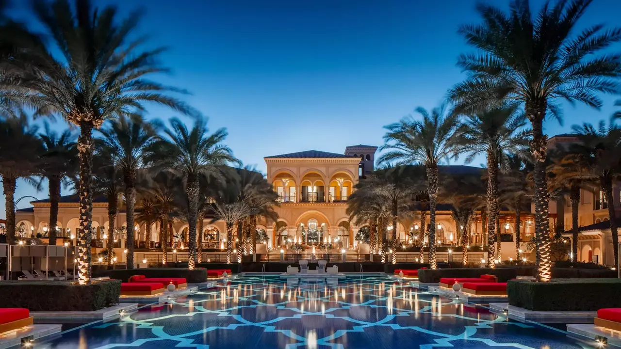 ون آند أونلي جزيرة النخلة