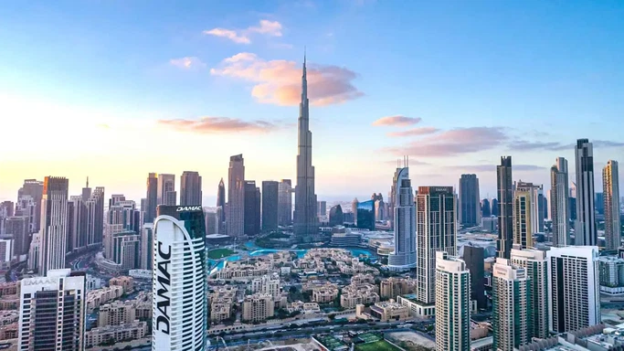 اتجاهات أسعار العقارات في وسط مدينة دبي وتوقعات عائد الاستثمار لعام 2025