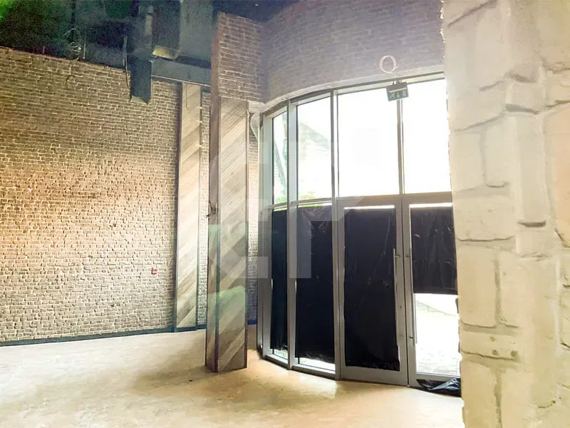 متجر مأكولات ومشروبات مع مقهى شيشة في مدينة دبي للاستوديوهات معرض 1