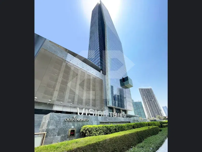 مكتب واسع بمساحة نصف طابق في برج فيجن، الخليج التجاري معرض 12