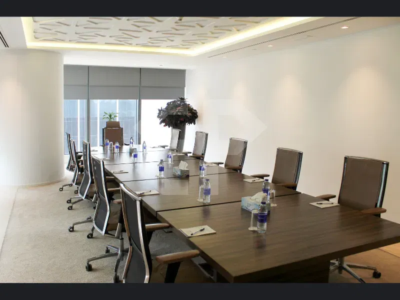 مكتب واسع بمساحة نصف طابق في برج فيجن، الخليج التجاري معرض 17