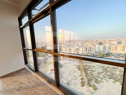 Open Plan 1-Bedroom Apartment for Rent in MD 63, International City gallery 6