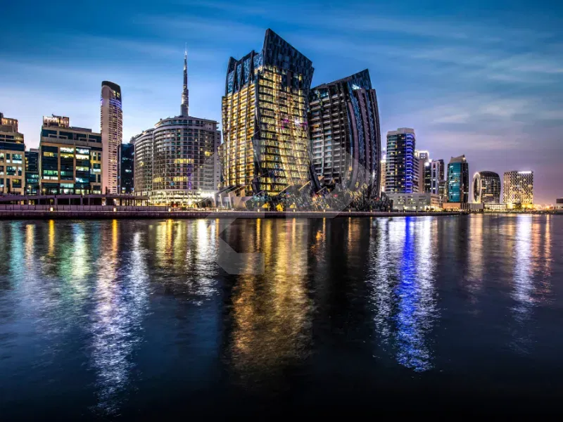 Купить 3-комнатную двухуровневую квартиру с видом на канал в J One Tower B, Business Bay галерея 8