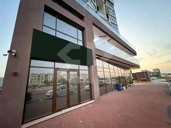 متجر بيع بالتجزئة مجهز بالكامل للإيجار في MD 63 Residence، المدينة العالمية