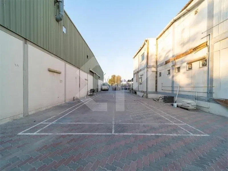 مستودع بموقع مميز في منطقة القوز الصناعية 3، دبي معرض 2