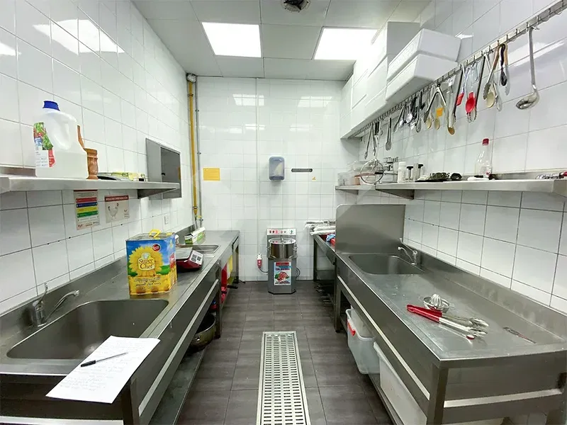 مطعم مجهز بالكامل للإيجار في أم سقيم 2، دبي معرض 1