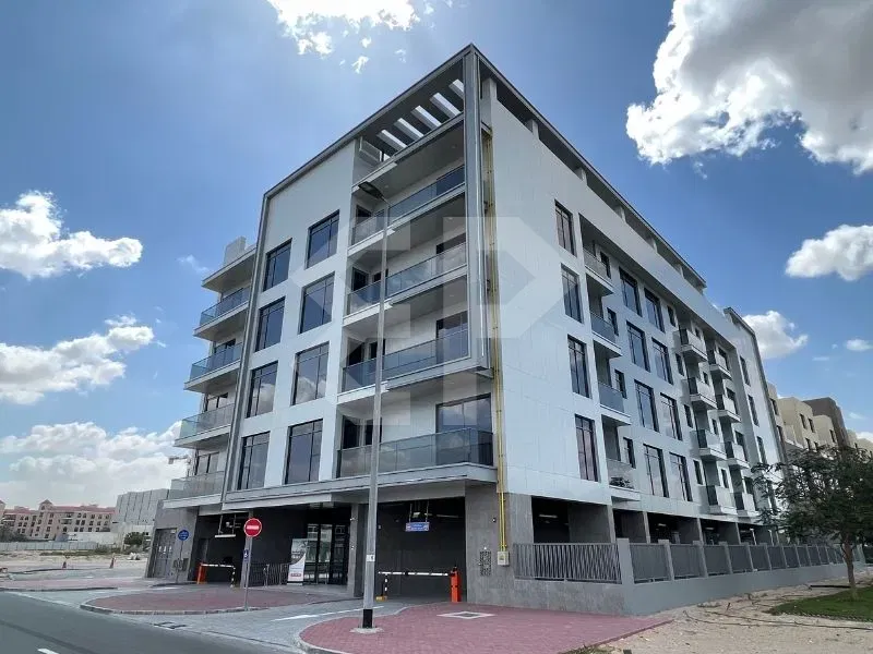 شقة مميزة جديدة مكونة من غرفة نوم واحدة للإيجار في المدينة العالمية معرض 16