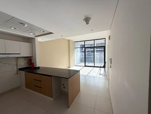 High Floor 1-Bedroom Apartment for Sale in Ayat Park View, Liwan gallery 8