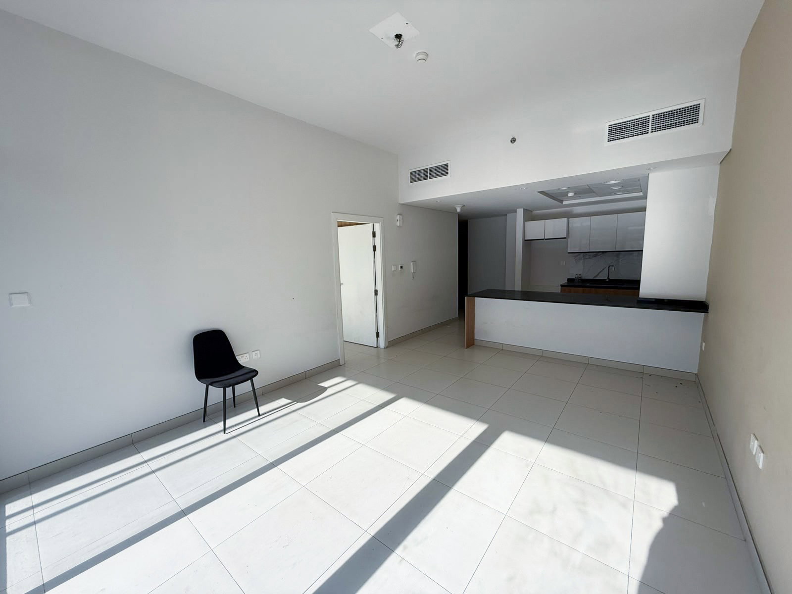High Floor 1-Bedroom Apartment for Sale in Ayat Park View, Liwan gallery 7