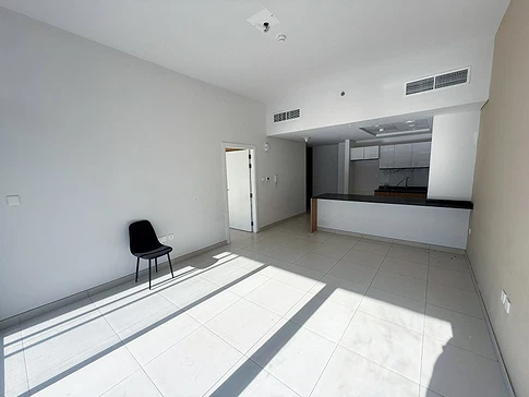 High Floor 1-Bedroom Apartment for Sale in Ayat Park View, Liwan gallery 7