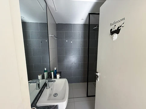 High Floor 1-Bedroom Apartment for Sale in Ayat Park View, Liwan gallery 5