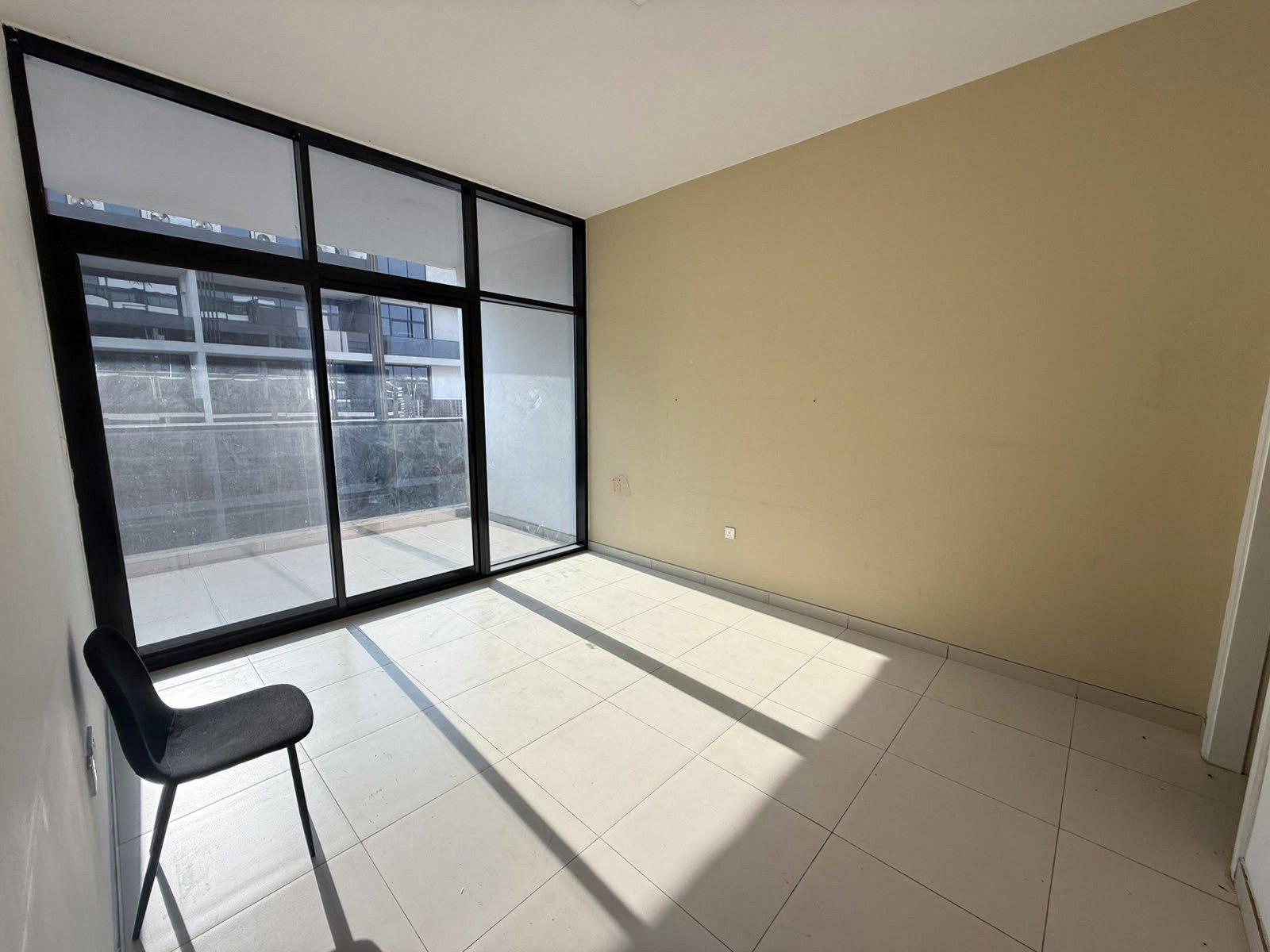 High Floor 1-Bedroom Apartment for Sale in Ayat Park View, Liwan gallery 4