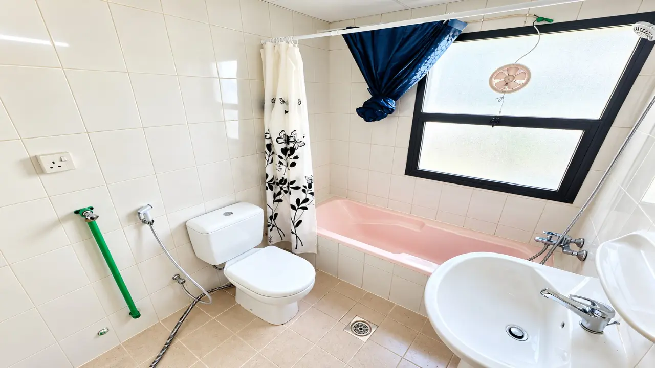 Spacious 1-Bedroom Apartment for Rent in Oud Metha Building, Bur Dubai gallery 5