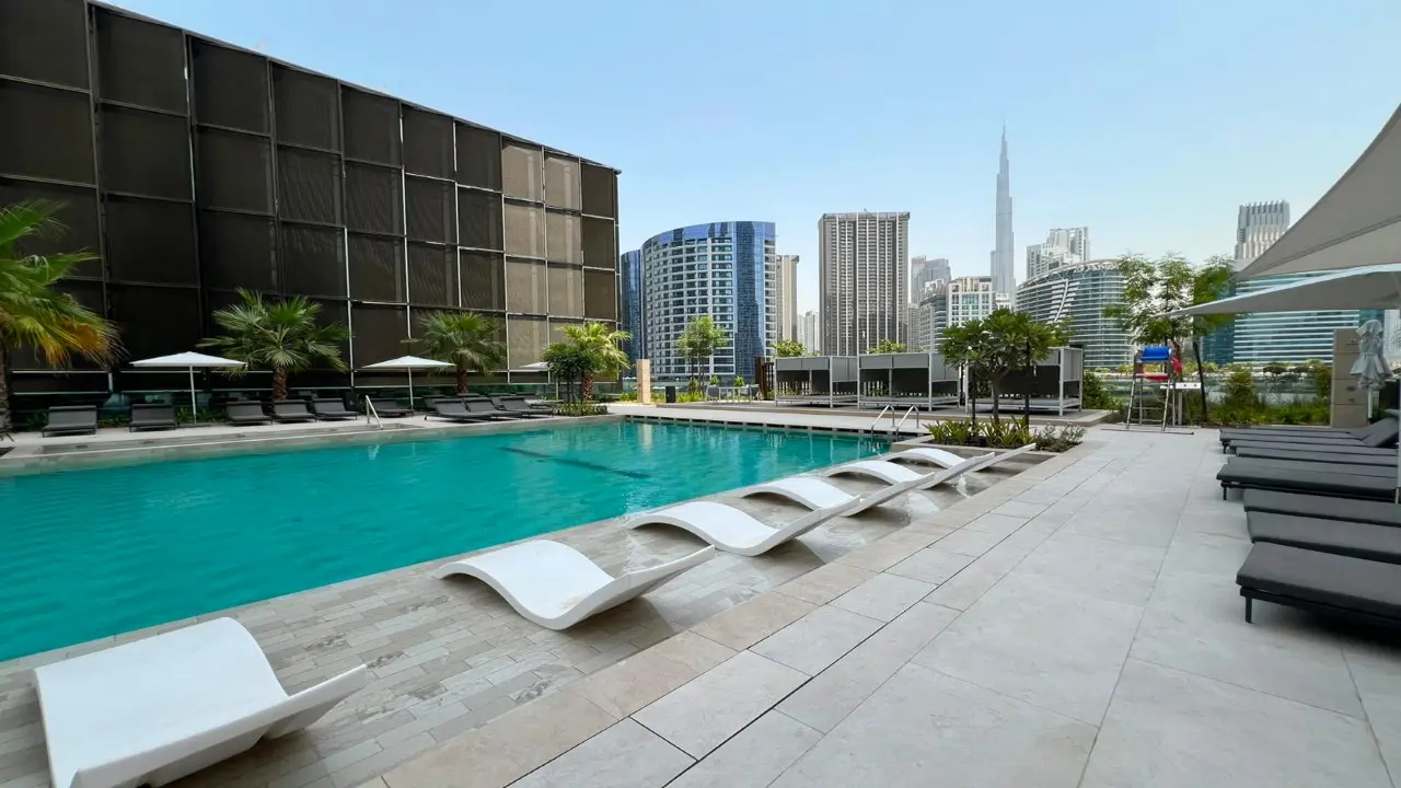 Canal View 1-Bedroom High Floor Apartment for Rent in Peninsula Four The Plaza, Business Bay gallery 2