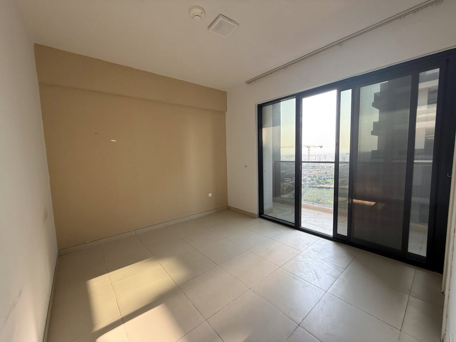 Spacious 2-Bedroom Ready-to-Move-In Apartment for Sale in Ayat Park View, Liwan gallery 3