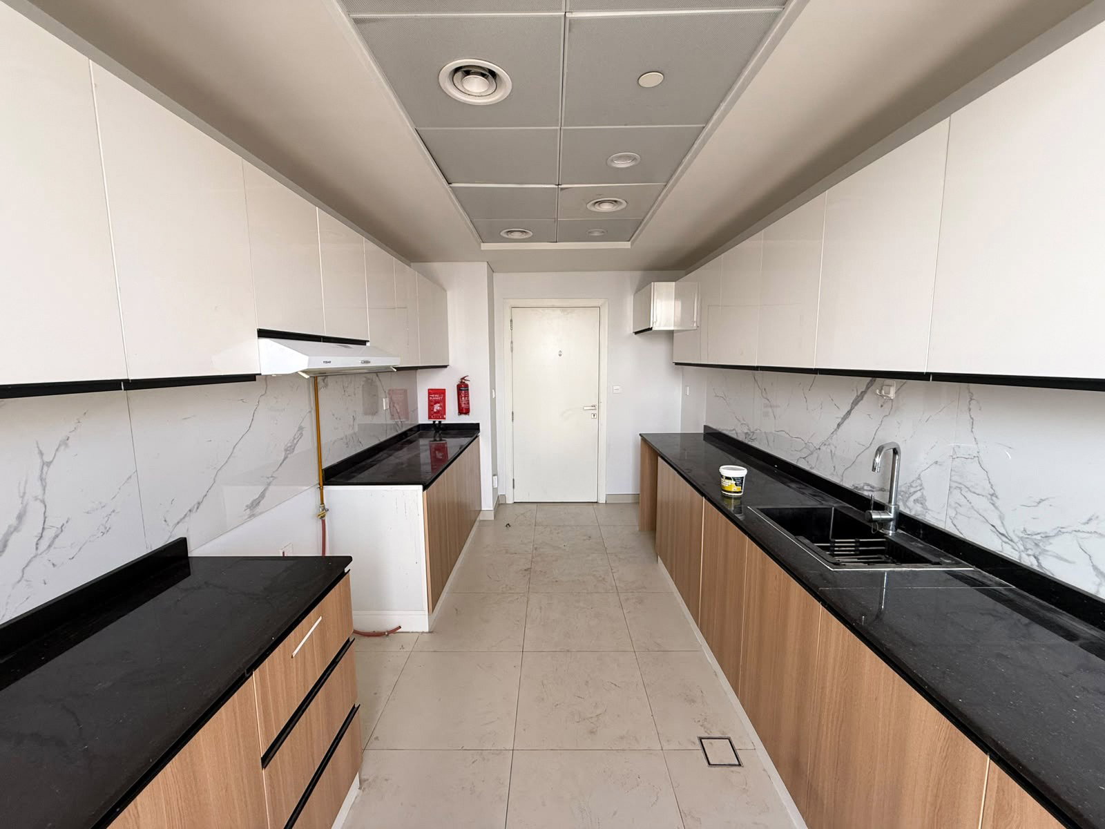 Spacious 2-Bedroom Ready-to-Move-In Apartment for Sale in Ayat Park View, Liwan gallery 6