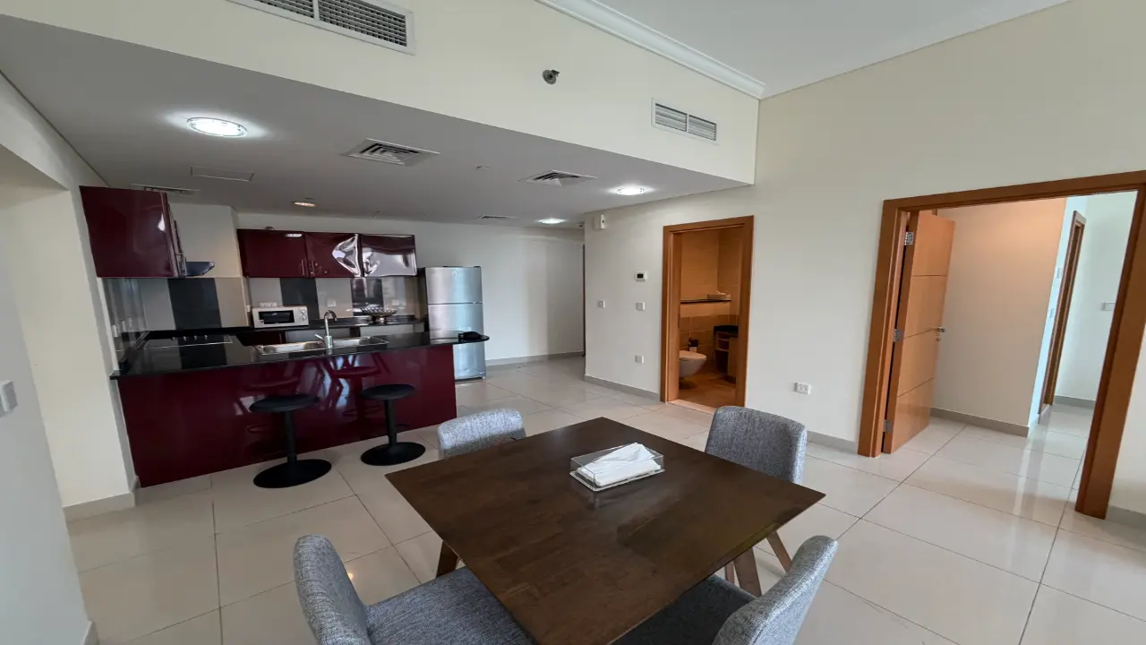 Furnished 2-Bedroom Ready-to-Move-in Apartment for Sale in Ocean Heights, Dubai Marina gallery 4