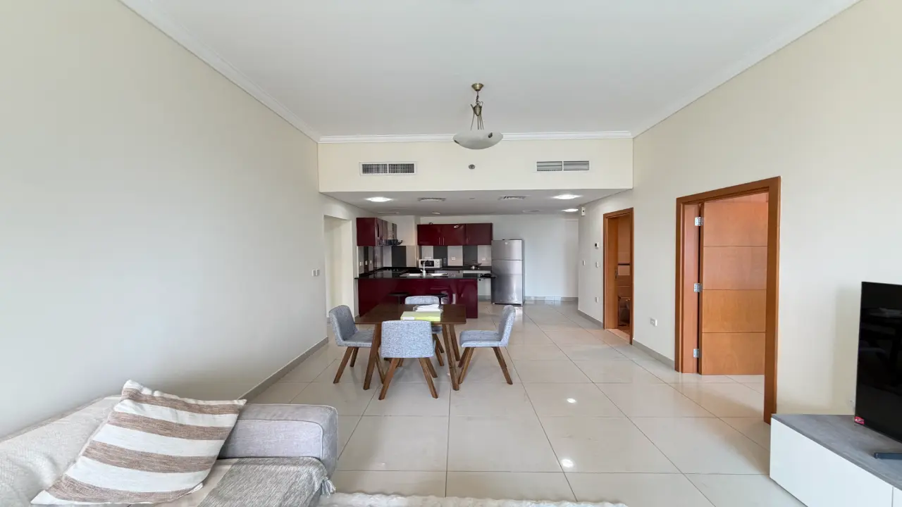 Furnished 2-Bedroom Ready-to-Move-in Apartment for Sale in Ocean Heights, Dubai Marina gallery 3