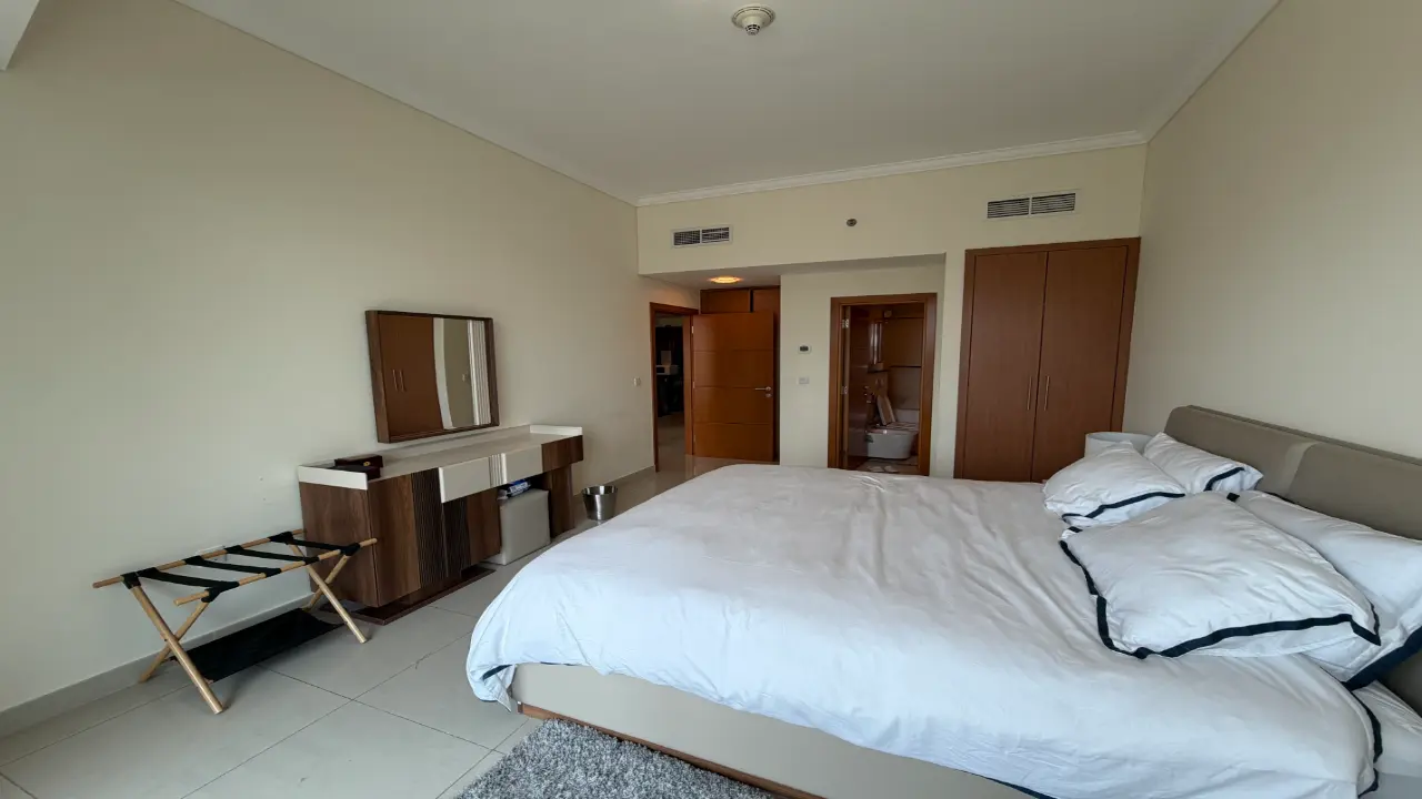 Furnished 2-Bedroom Ready-to-Move-in Apartment for Sale in Ocean Heights, Dubai Marina gallery 7