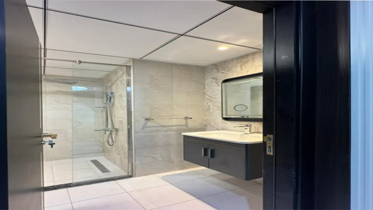 High Floor 2-Bedroom Ready Apartment for Sale in Petalz 2, International City gallery 3
