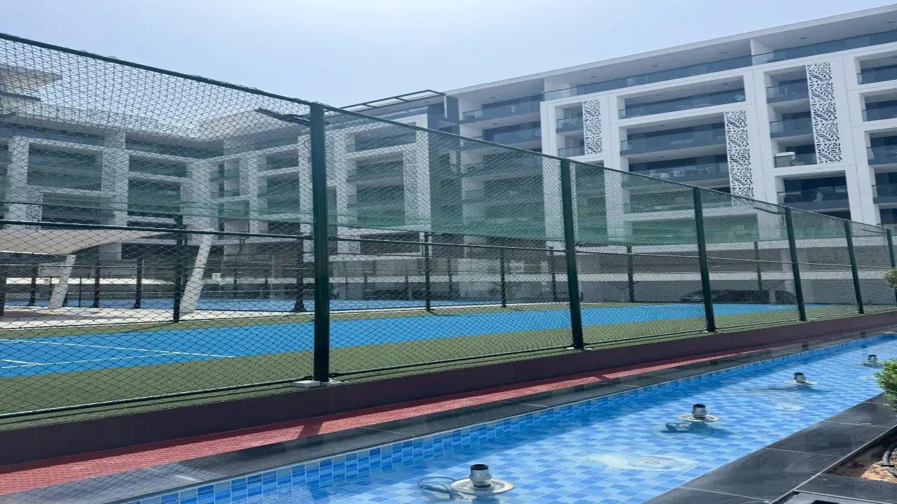 High Floor 2-Bedroom Ready Apartment for Sale in Petalz 2, International City gallery 6