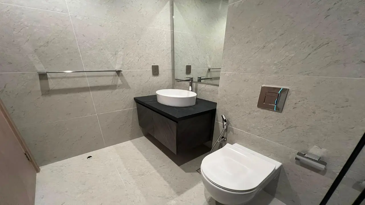 Canal View 1-Bedroom High Floor Apartment for Rent in Peninsula Four The Plaza, Business Bay gallery 8
