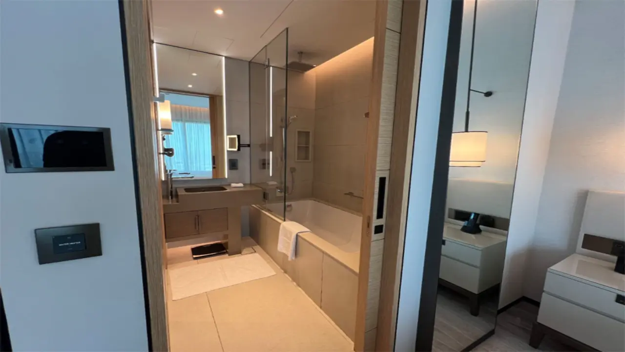 شقة مفروشة بغرفة نوم واحدة في الطابق العلوي للإيجار في برج بوابة جميرا 2، جي بي آر معرض 8