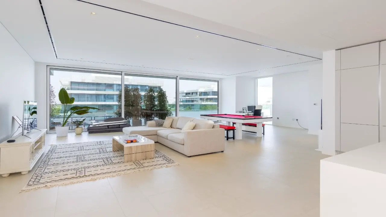 شقة فاخرة واسعة بغرفة نوم واحدة للإيجار في البراري، دبي معرض 11